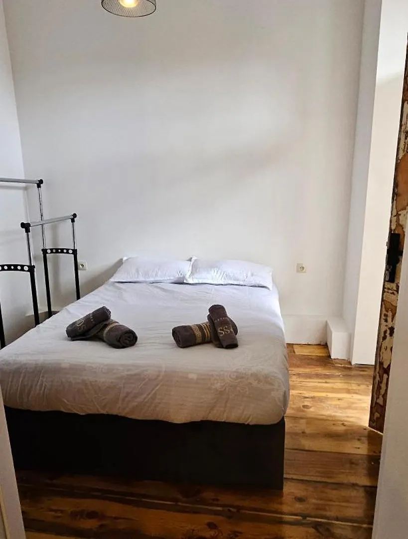 Cozy Apartment In Old Tbilisi 0*,